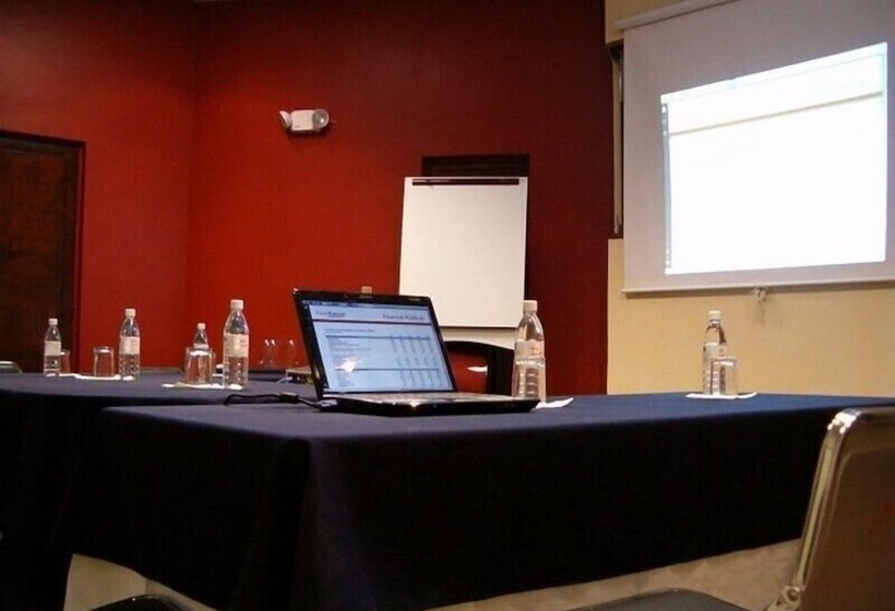 هتل Flamingo Kristal