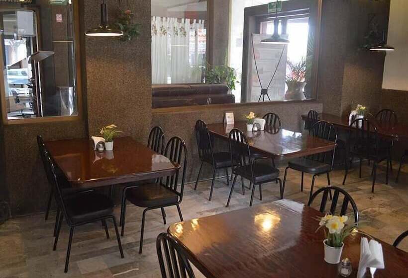 هتل Flamingo Kristal