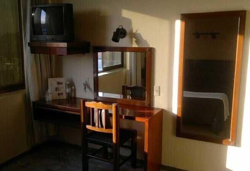 هتل Flamingo Kristal