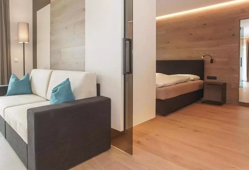 Hotelli Gasthof Sonne Ohg