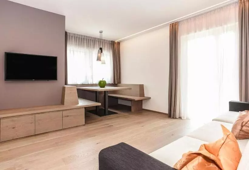 Hotelli Gasthof Sonne Ohg