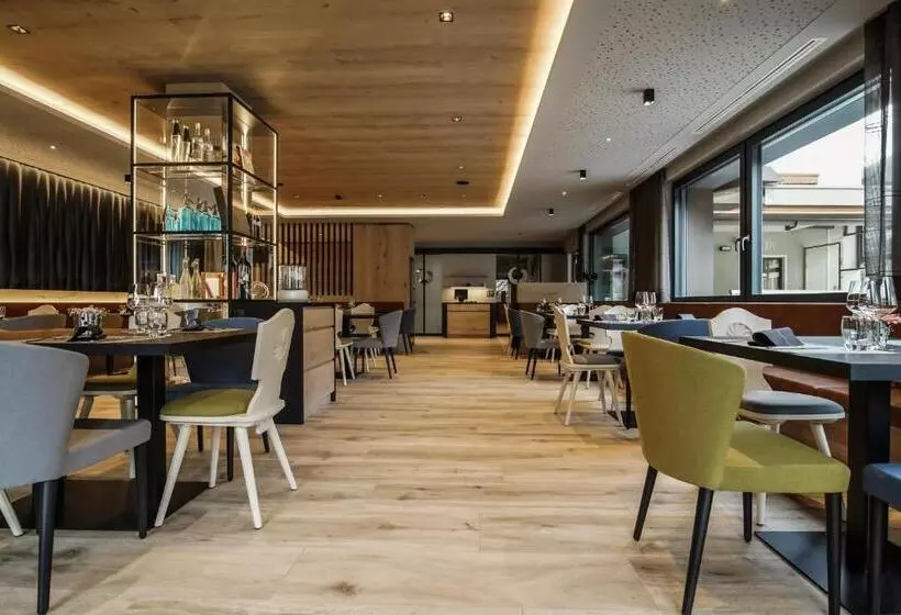 Hotelli Gasthof Sonne Ohg