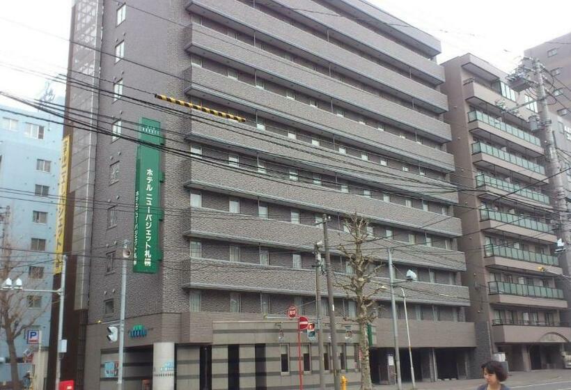 בית מלון כפרי New Budget Sapporo