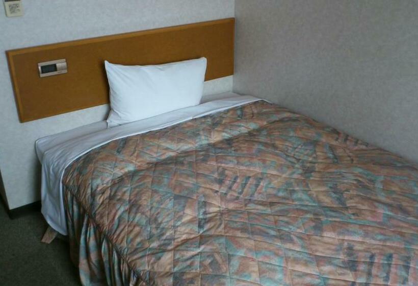 בית מלון כפרי New Budget Sapporo