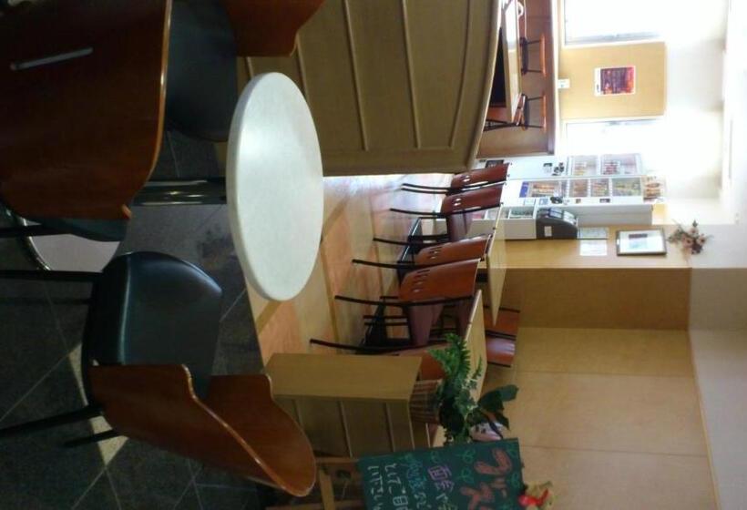 בית מלון כפרי New Budget Sapporo