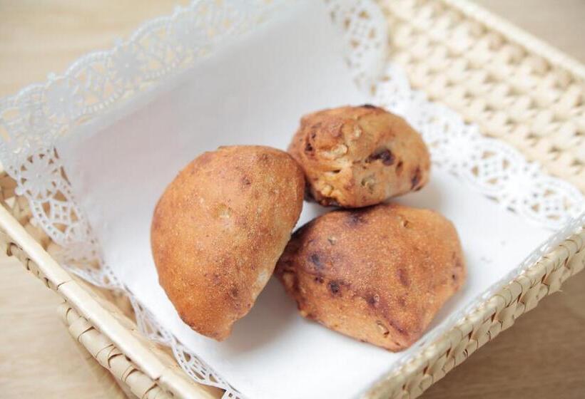 בית מלון כפרי New Budget Sapporo