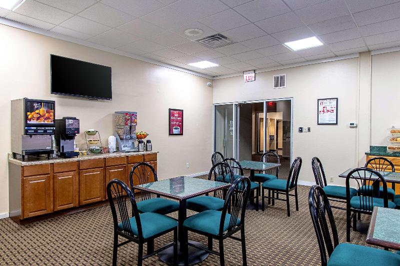 Отель Econo Lodge Kingsville