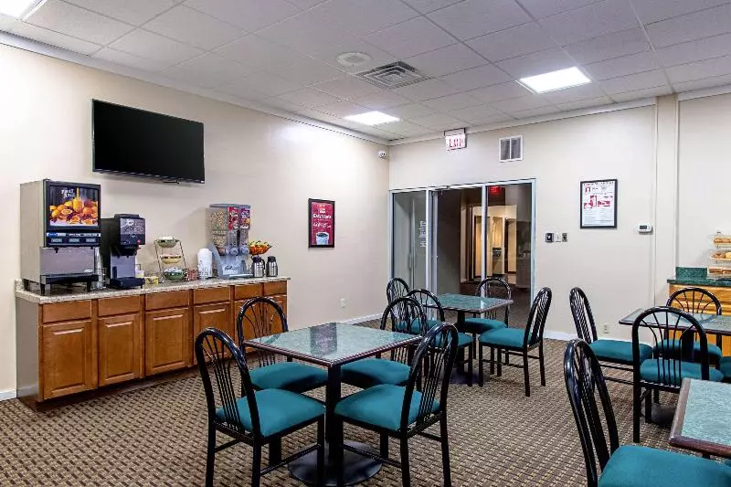 هتل Econo Lodge Kingsville