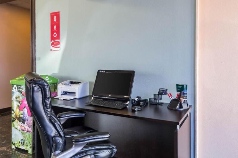 Отель Econo Lodge Kingsville