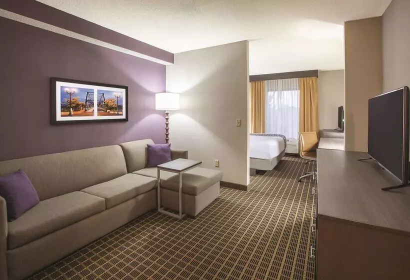 هتل La Quinta By Wyndham Mechanicsburg   Harrisburg