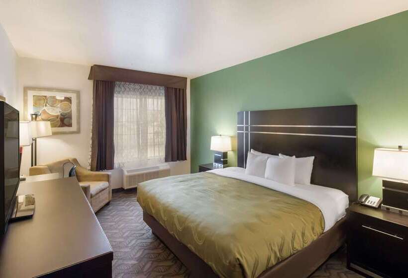 هتل Quality Inn & Suites Airport West