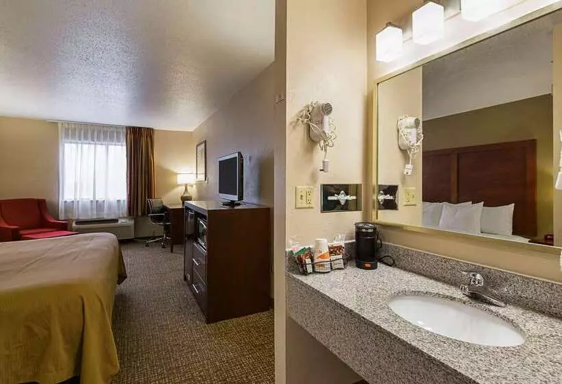 فندق Quality Inn Waverly