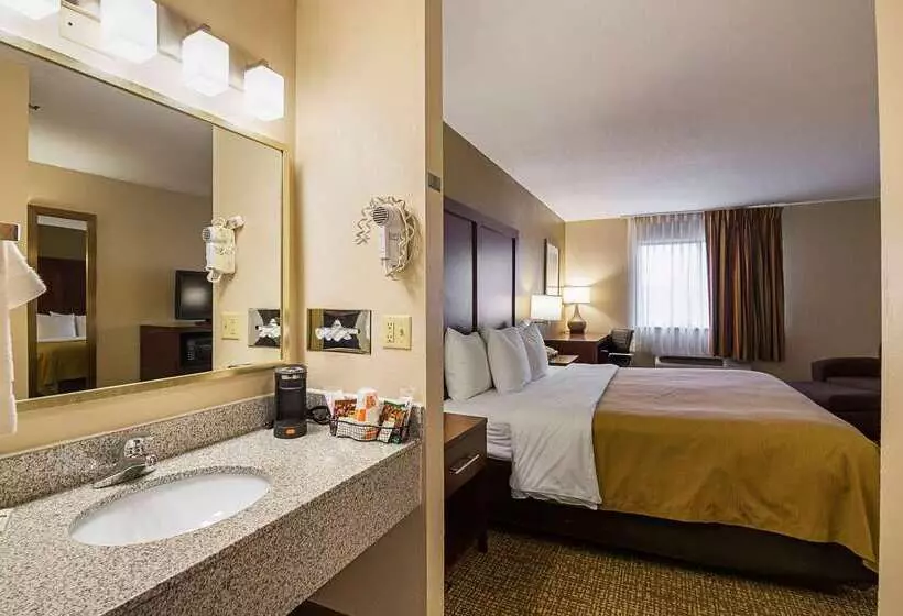 فندق Quality Inn Waverly