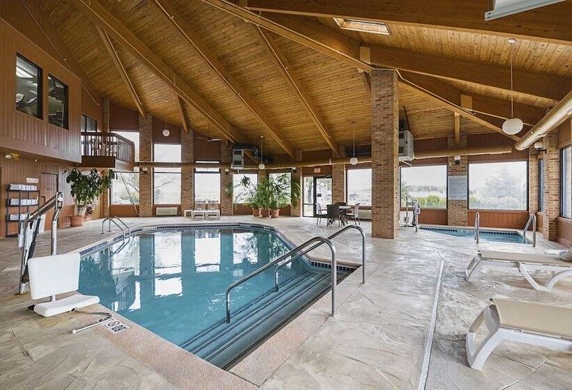 בית מלון כפרי Quality Inn Waverly