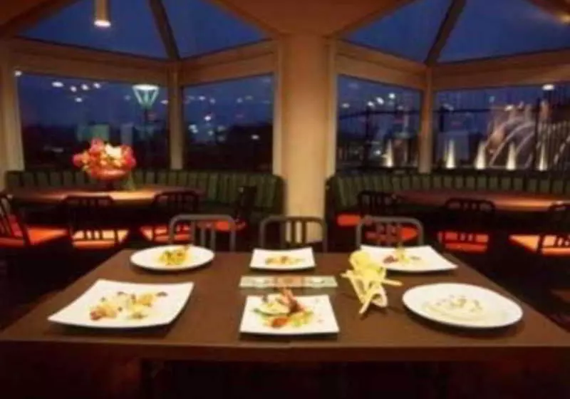 Отель Ramada Ticinum