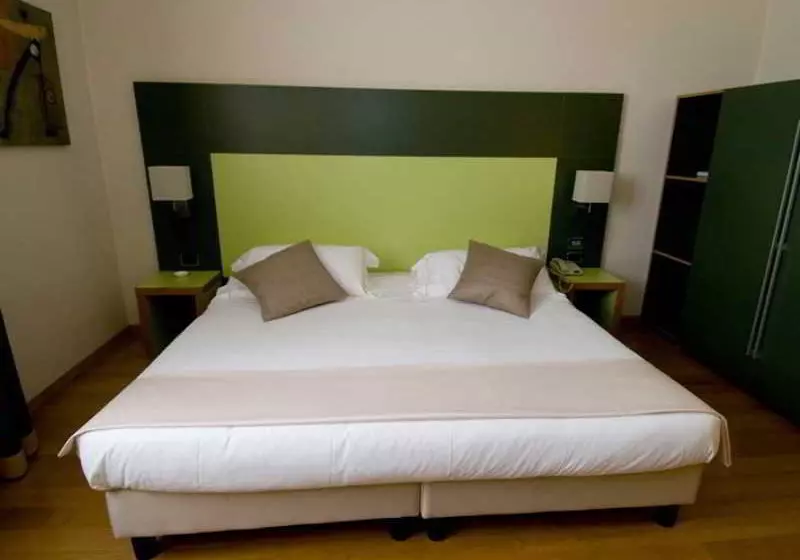 Отель Ramada Ticinum