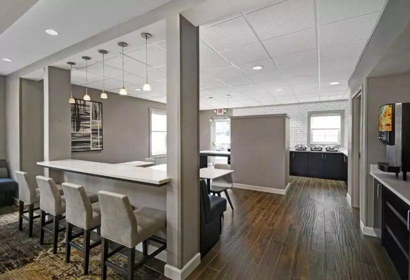 Отель Residence Inn Louisville Airport