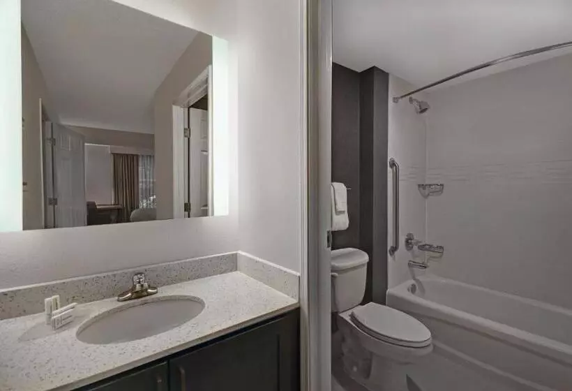 Отель Residence Inn Louisville Airport