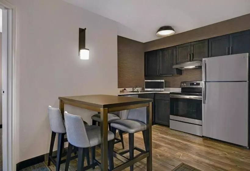 Отель Residence Inn Louisville Airport