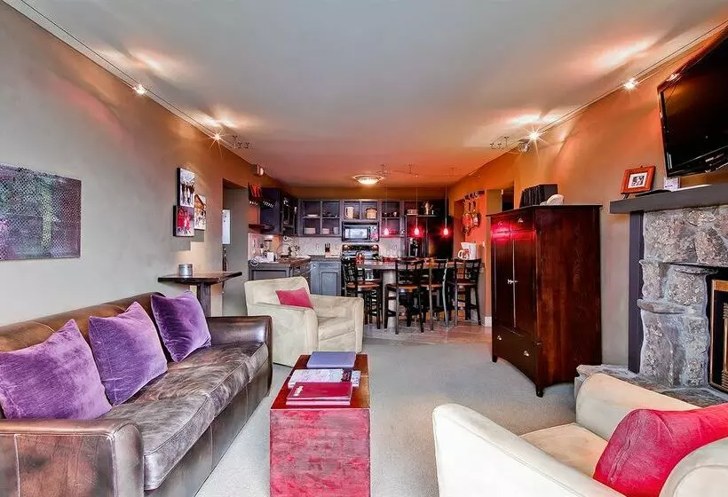 酒店 Torian Plum Plaza 207