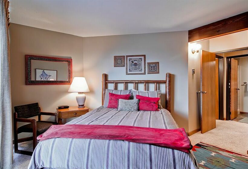 هتل Torian Plum Plaza 207