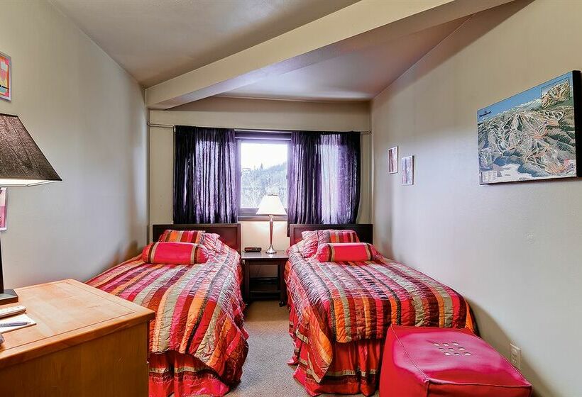 هتل Torian Plum Plaza 207