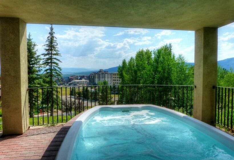 هتل Torian Plum Plaza 207