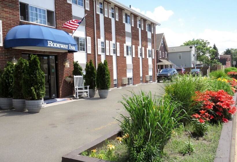 هتل Rodeway Inn Logan International Airport
