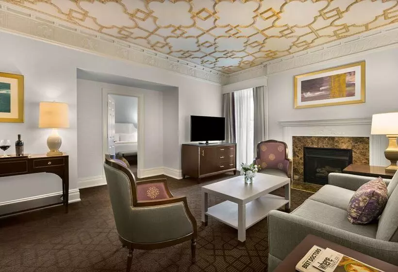 هتل The Royal Sonesta Chase Park Plaza St. Louis