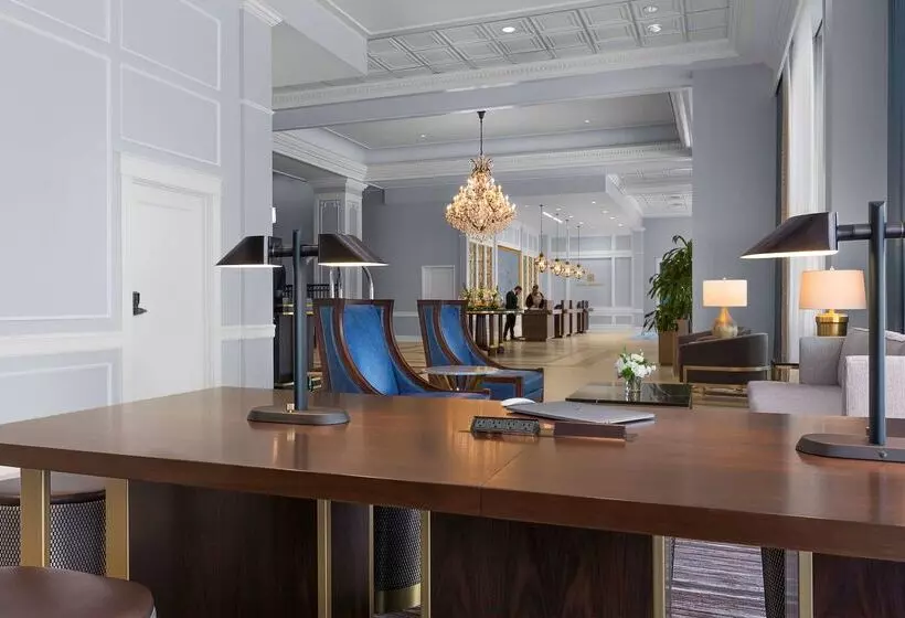 هتل The Royal Sonesta Chase Park Plaza St. Louis