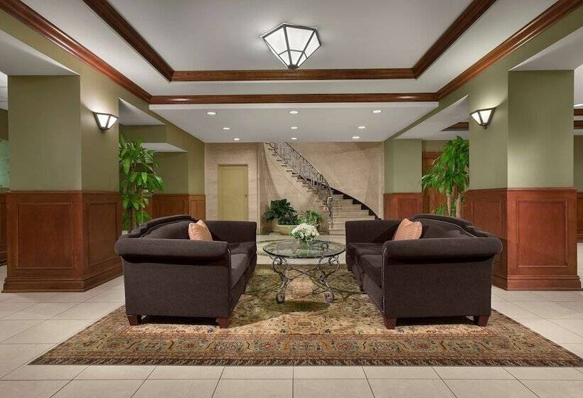 Отель The Royal Sonesta Chase Park Plaza St. Louis