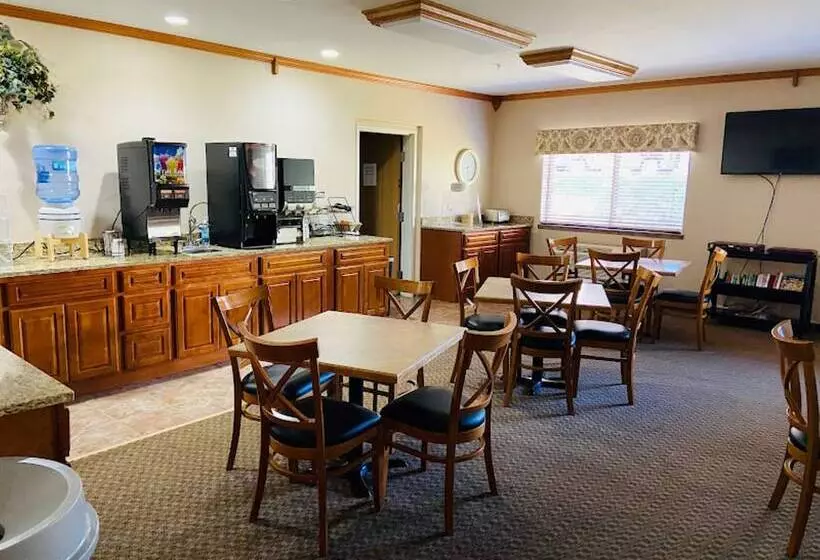 Отель Wingate By Wyndham New Castle Glenwood Springs