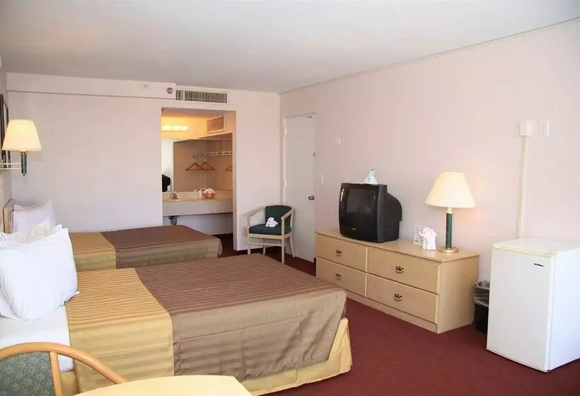 Magnuson Hotel Clearwater Beach