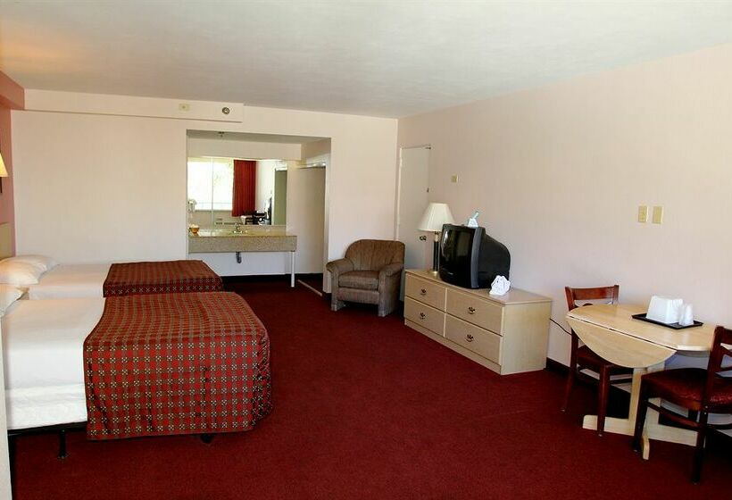 Magnuson Hotel Clearwater Beach