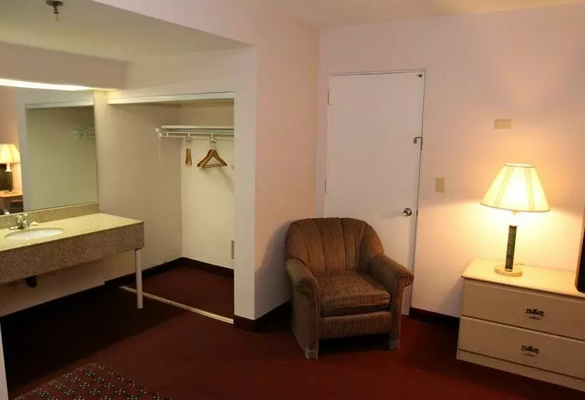 Magnuson Hotel Clearwater Beach