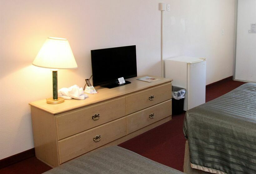 Magnuson Hotel Clearwater Beach