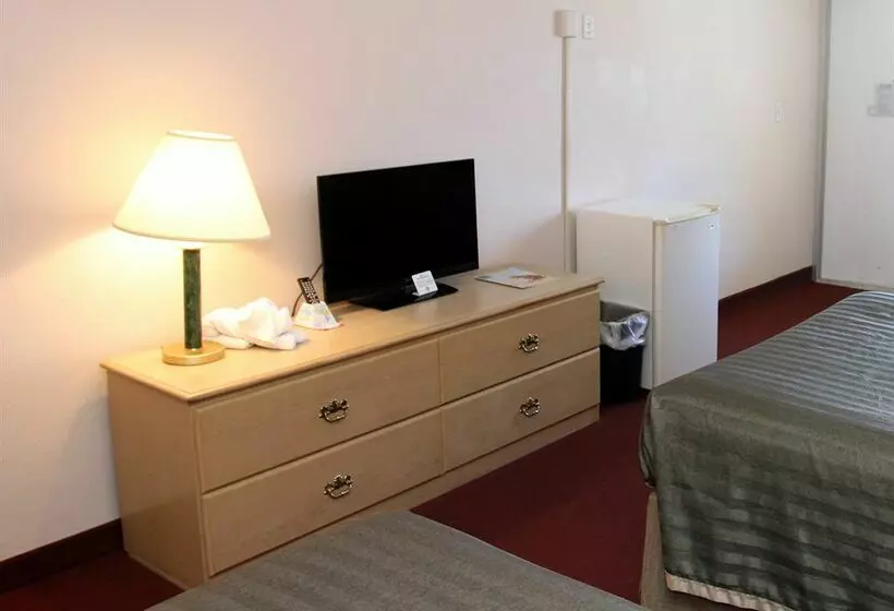 Magnuson Hotel Clearwater Beach