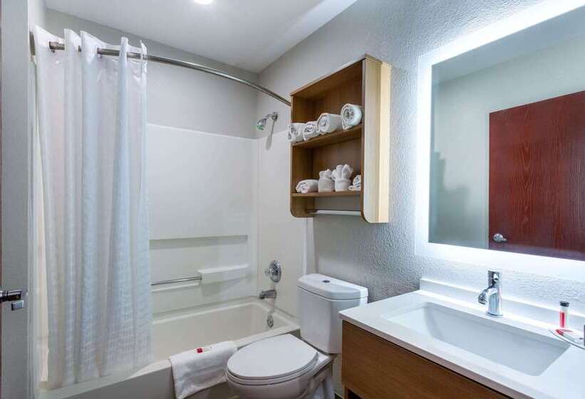 Microtel Inn & Suites By Wyndham Burlington