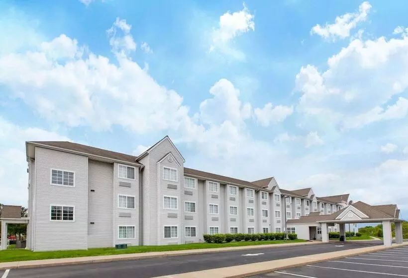 Microtel Inn & Suites By Wyndham Pittsburgh Airport