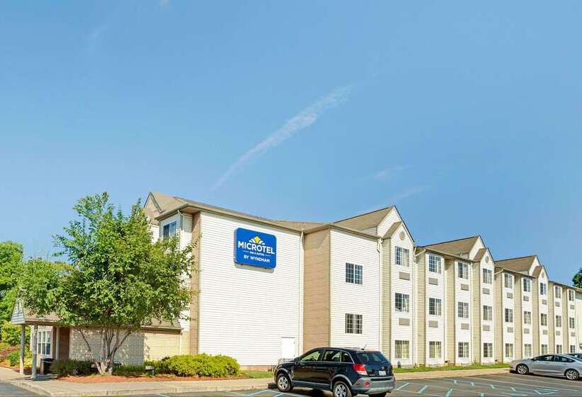 Мотель Microtel Inn & Suites By Wyndham Detroit Roseville