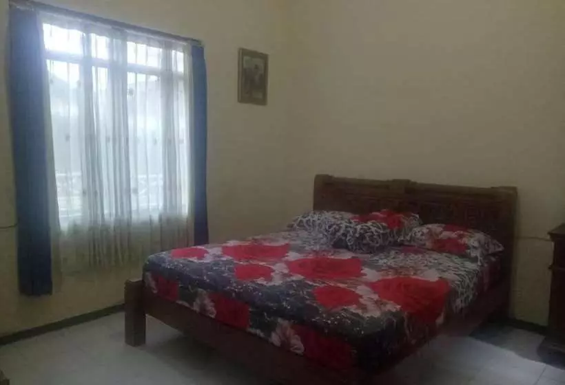 Bed and Breakfast Javana Homestay