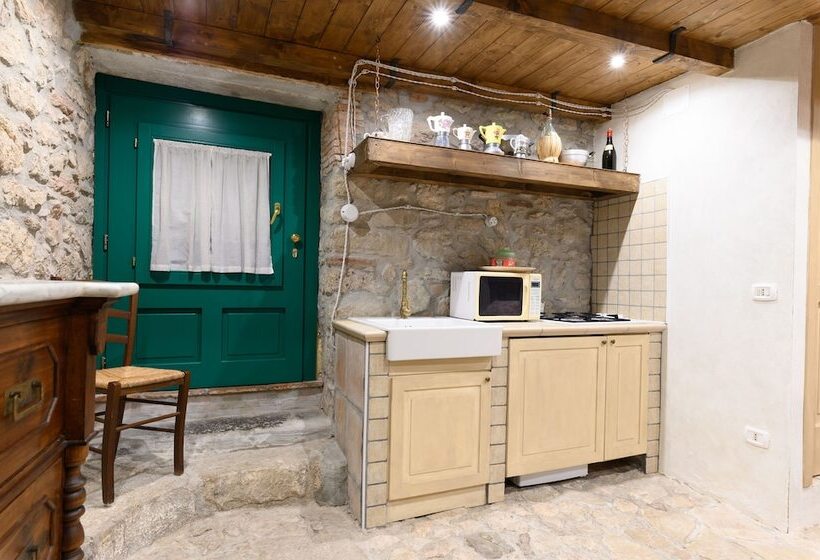 مبيت وإفطار La Casa Di Duilia