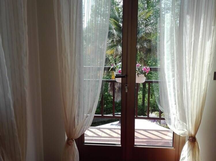 住宿加早餐 La Vie En Rose