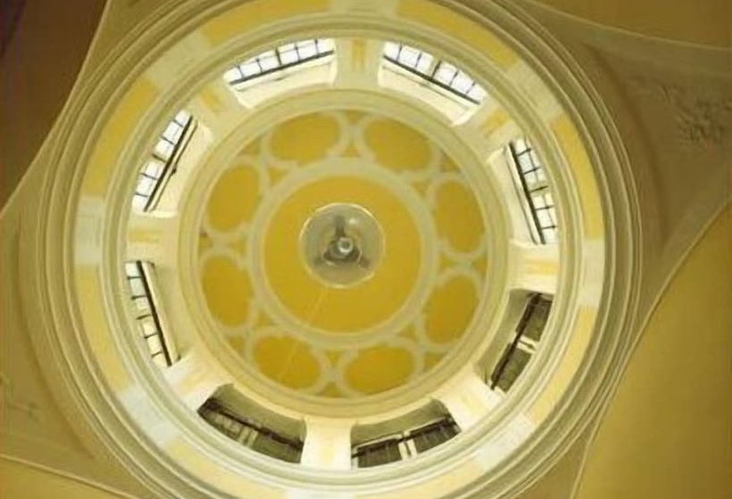 تختخواب و صبحانه Palazzo Tucci Residenza D'epoca