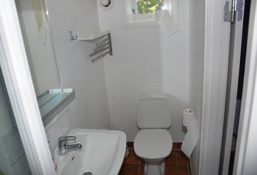 Vandrarhem, Hostel In Hällestrand Semesterby