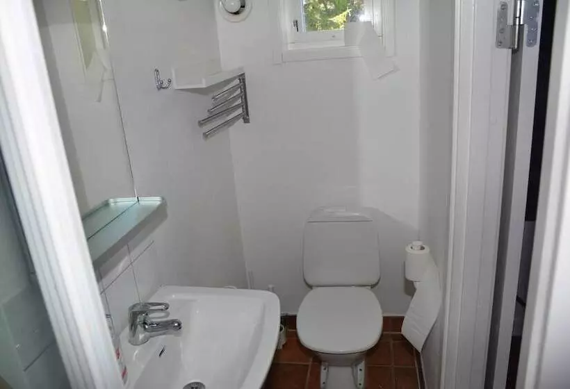 Vandrarhem, Hostel In Hällestrand Semesterby