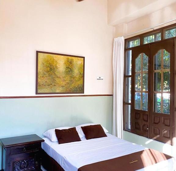 הוסטל Luna Nueva Boutique