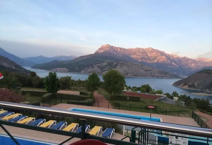 Hotelli Camping La Viste