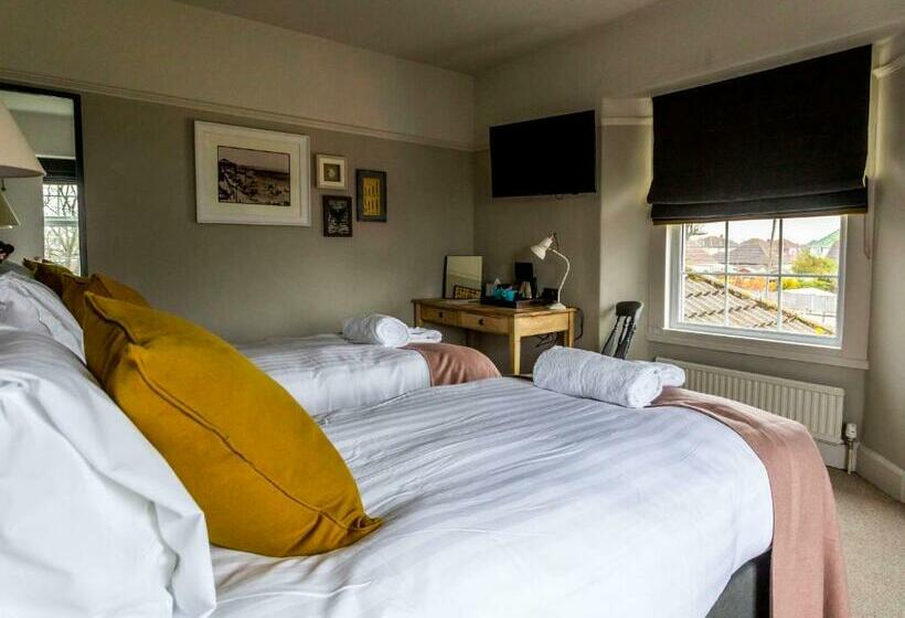 فندق Dunstan House