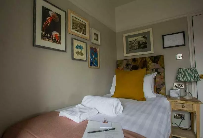 Hotelli Dunstan House